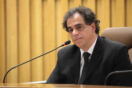 Min.  Luiz Philippe Vieira de Mello Filho
